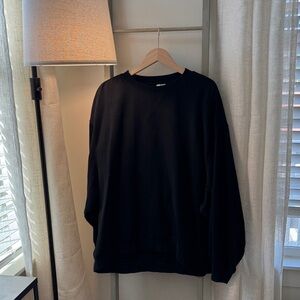 H&M Black Crewneck Sweatshirt XXL